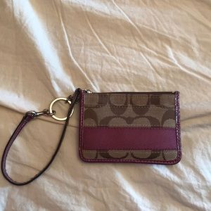 Small coach ID/wallet
